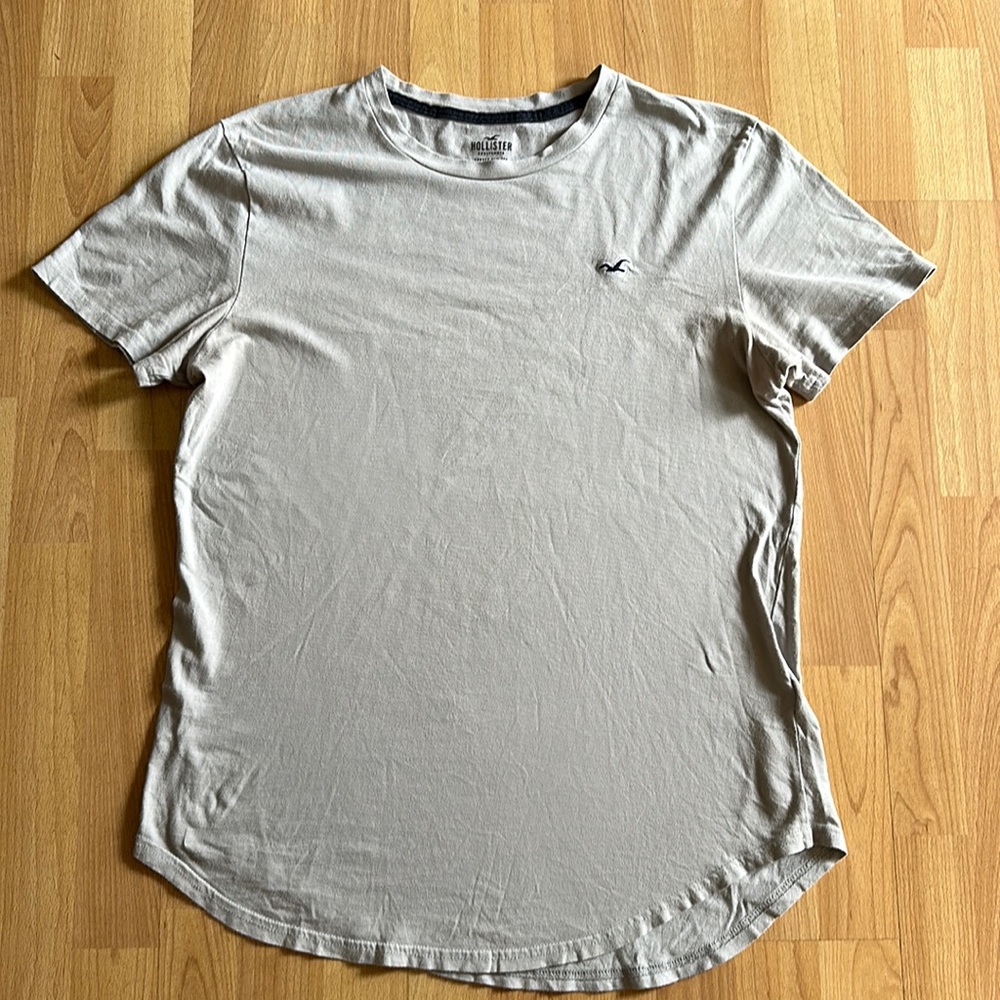 Gray American Eagle Short Sleeve Shirt